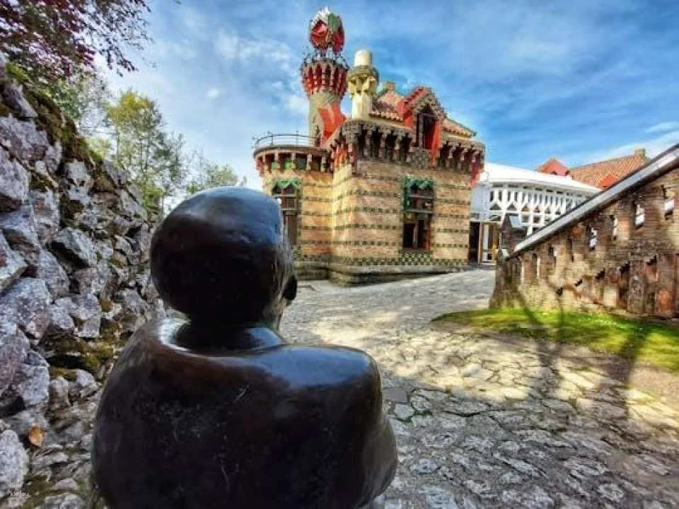 Comillas, Modernism and Gaudí guided tour from Santander