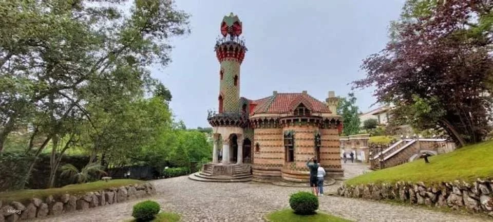 Comillas, Modernism and Gaudí guided tour from Santander