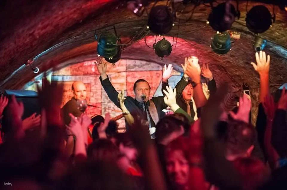Magical Mystery bus tour of Beatles landmarks in Liverpool