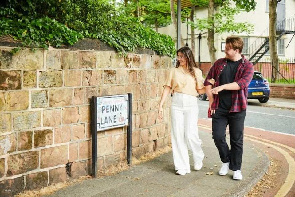 Magical Mystery bus tour of Beatles landmarks in Liverpool