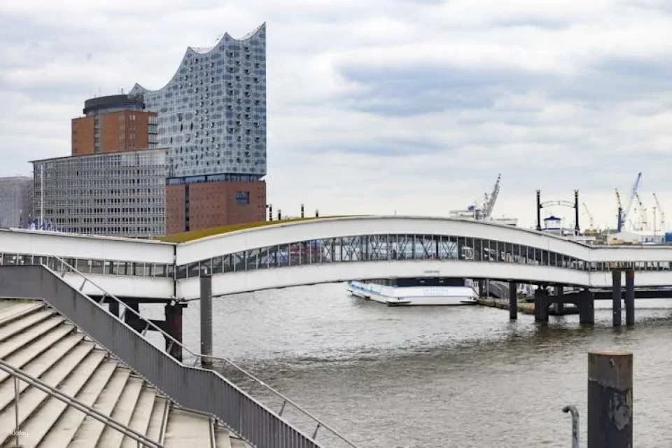 Elbphilharmonie to Hamburger Berg guided tour