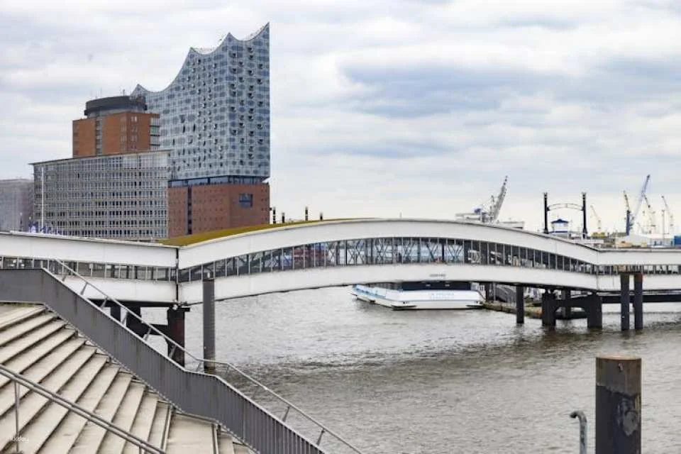 Elbphilharmonie to Hamburger Berg guided tour
