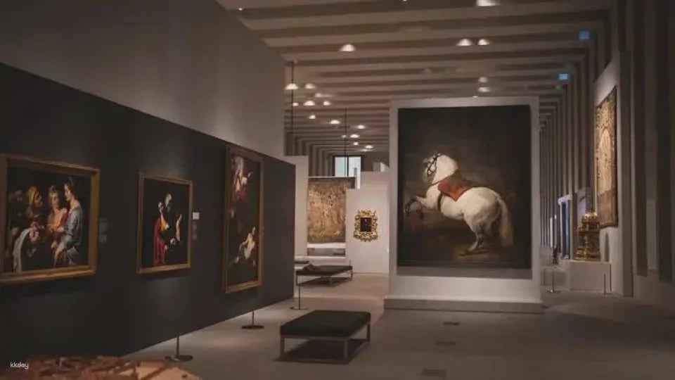 Royal Collections Gallery Tickets and Guided Tour in Spanish