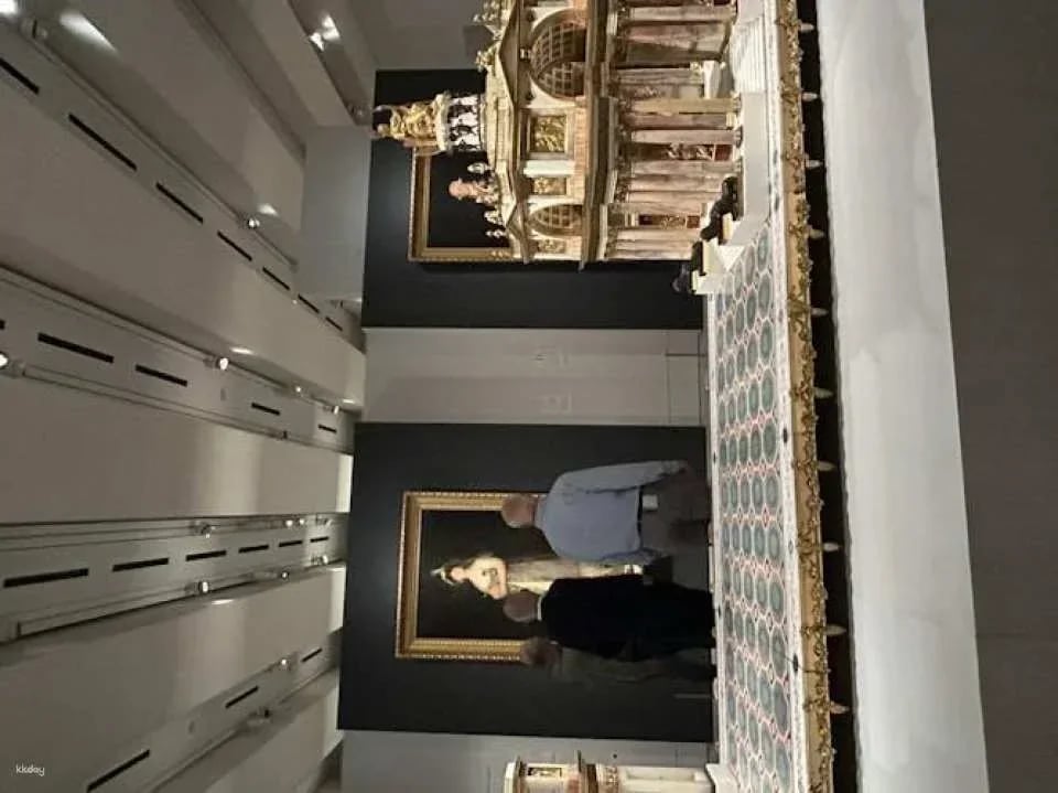 Royal Collections Gallery Tickets and Guided Tour in Spanish