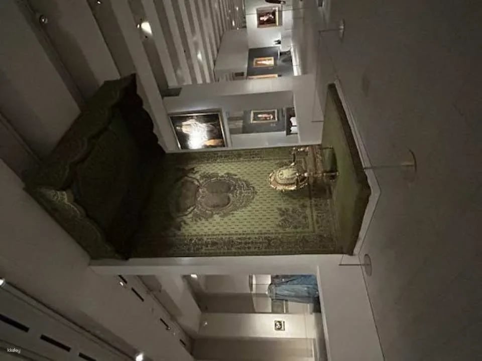 Royal Collections Gallery Tickets and Guided Tour in Spanish