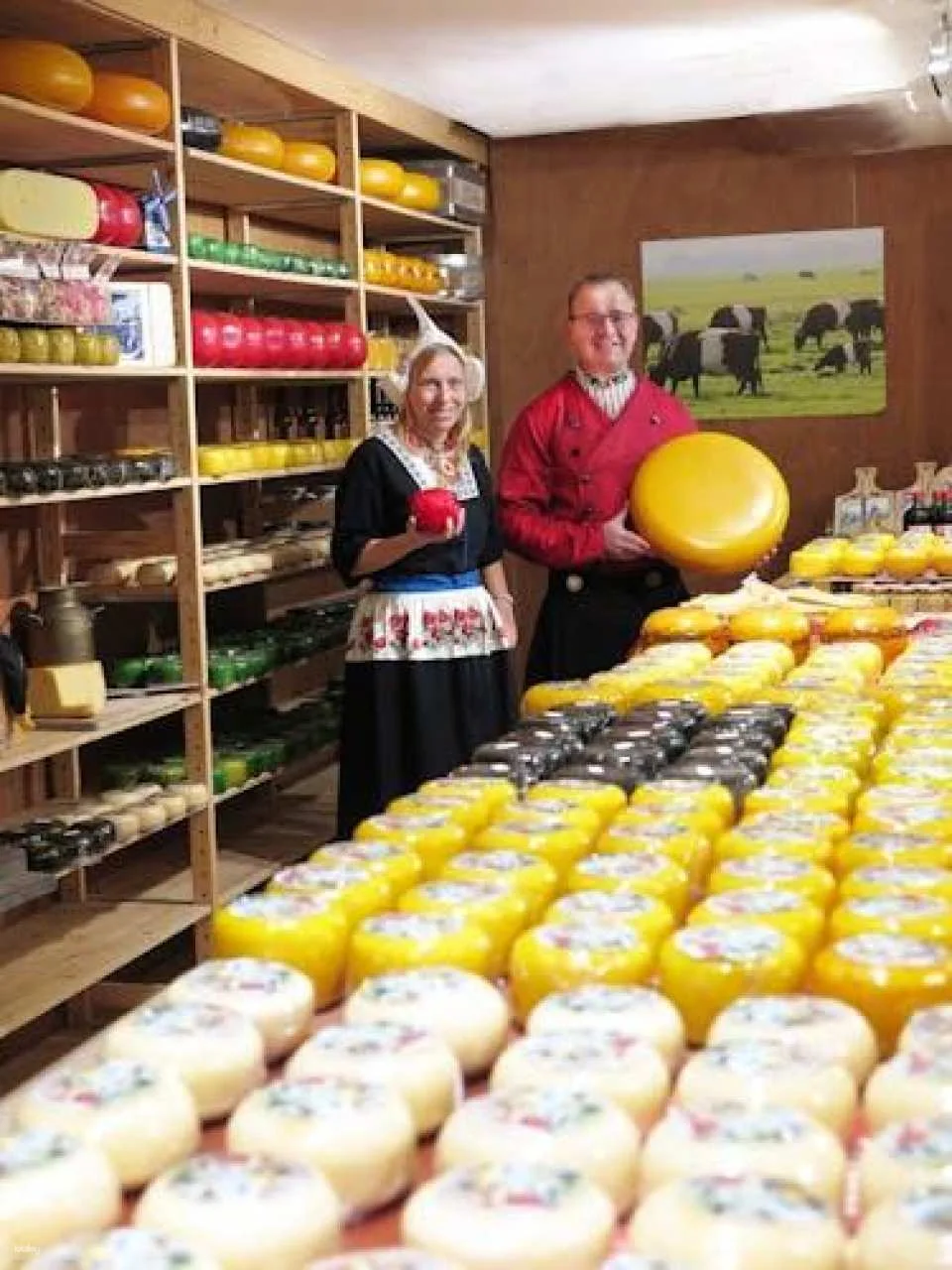 Simonehoeve cheese and clogs tour with mini Dutch pancakes