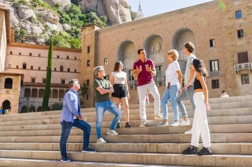 Half-day Montserrat guided tour from Barcelona