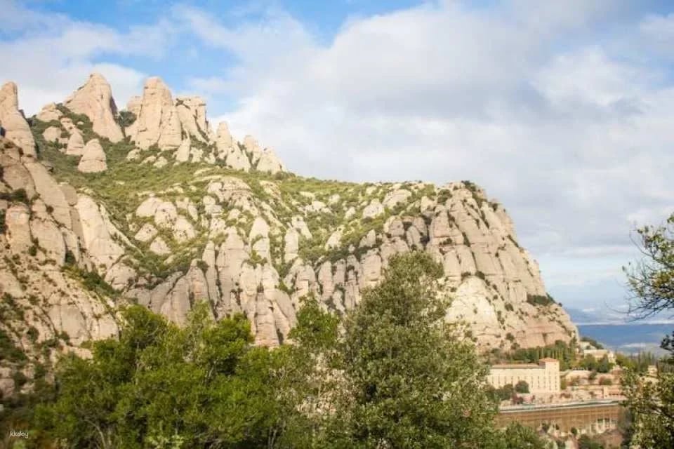 Half-day Montserrat guided tour from Barcelona