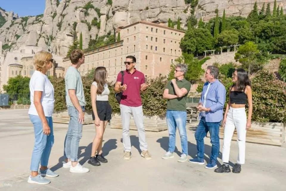 Half-day Montserrat guided tour from Barcelona