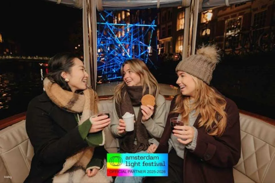 Amsterdam Light Festival canal cruise on a luxury boat with drinks