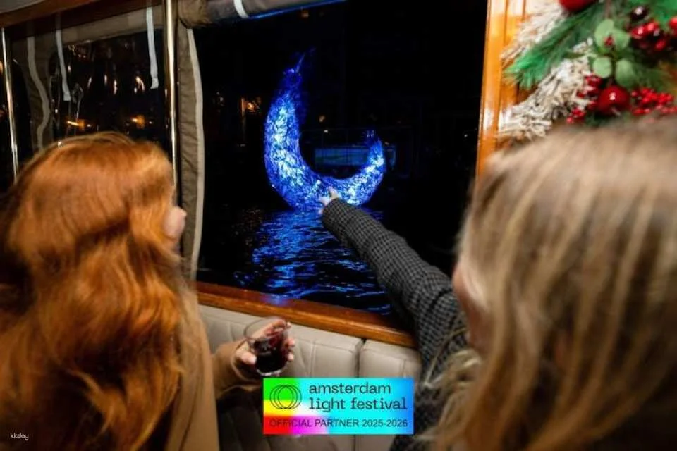 Amsterdam Light Festival canal cruise on a luxury boat with drinks