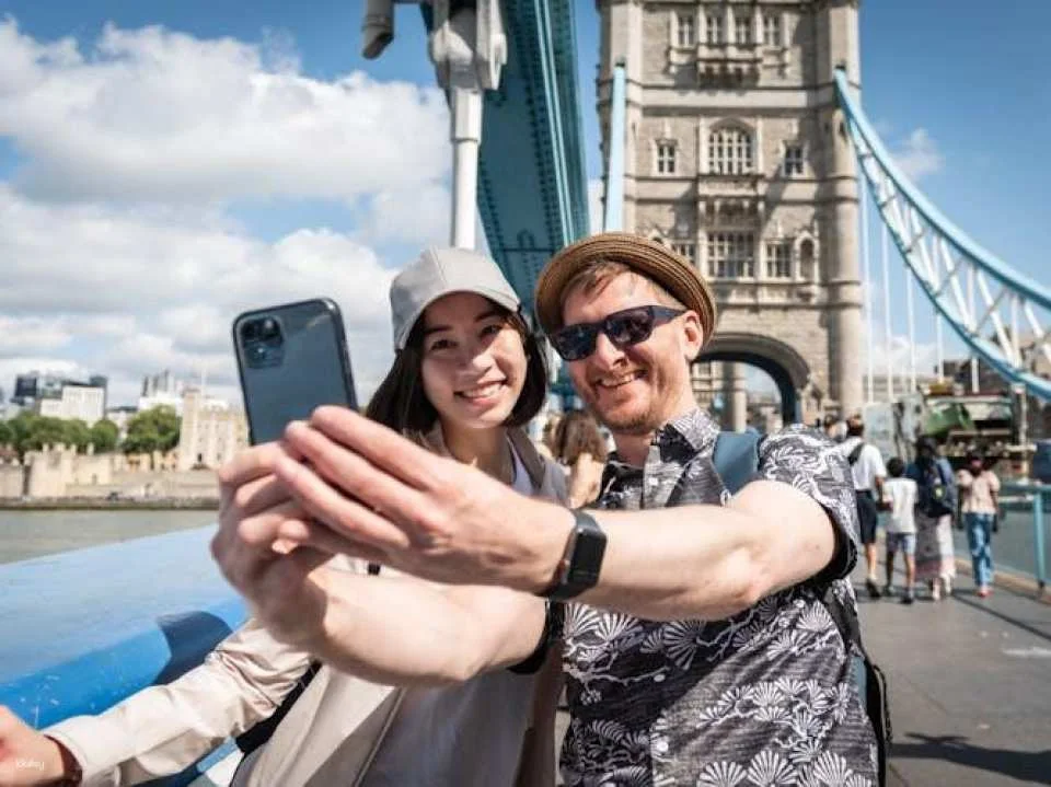 Tower Bridge and Westminster Walking Tour