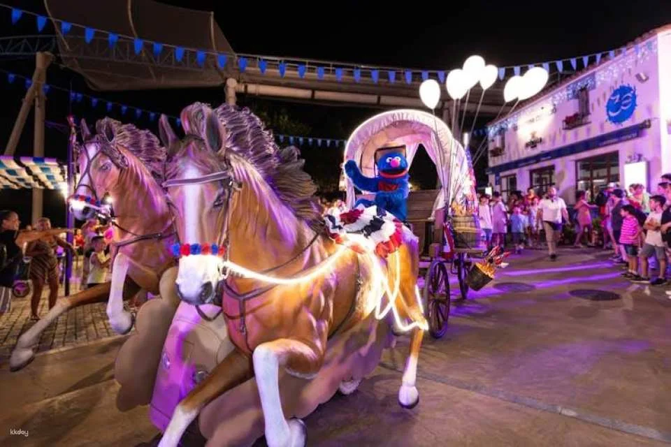 Caribe Aquatic Park by day and PortAventura Park by night 1-day combo
