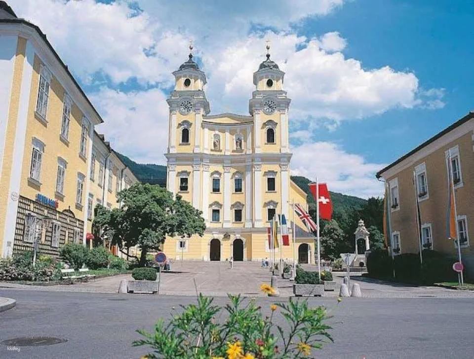 River Cruises Collection: Salzburg City Tour & Mozart's House
