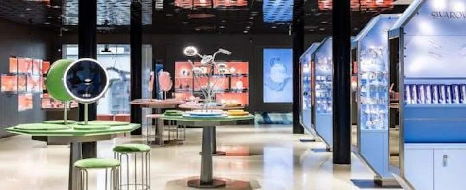 Crystal luggage tag workshop with welcome drink in Vienna