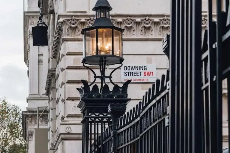 Guided royal walking tour of London with Westminster Abbey ticket