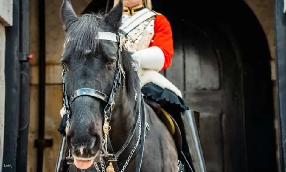 Guided royal walking tour of London with Westminster Abbey ticket