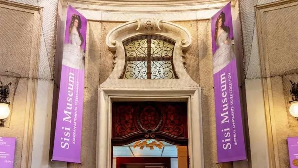 Vienna combo tickets with Schönbrunn, Sisi and walking tour