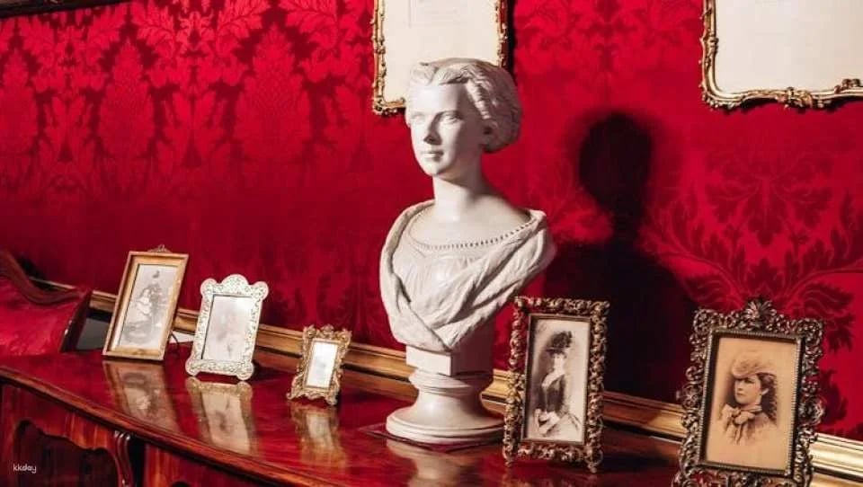 Vienna combo tickets with Schönbrunn, Sisi and walking tour