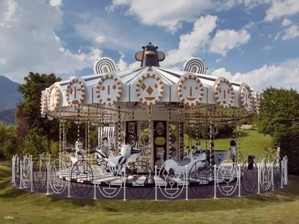 Swarovski Kristallwelten day ticket with round trip transfer
