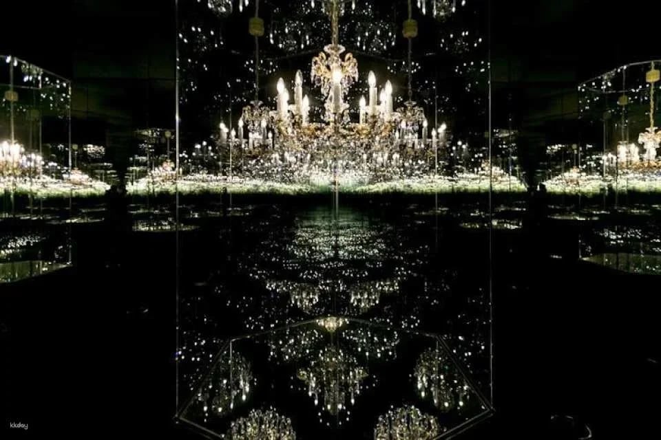Swarovski Kristallwelten day ticket with round trip transfer