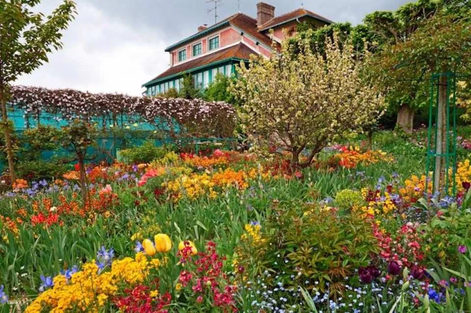 Half-day trip to Giverny with Monet's House and Gardens from Paris