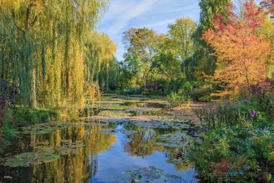 Half-day trip to Giverny with Monet's House and Gardens from Paris
