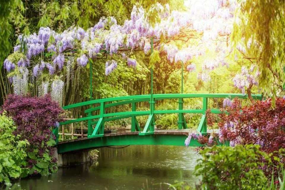 Half-day trip to Giverny with Monet's House and Gardens from Paris