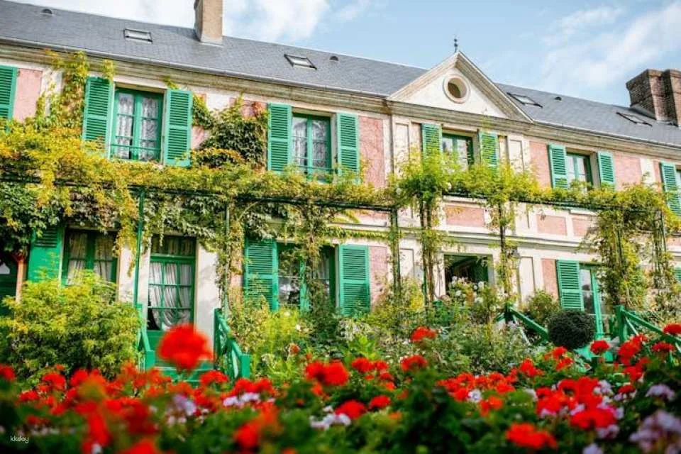 Half-day trip to Giverny with Monet's House and Gardens from Paris