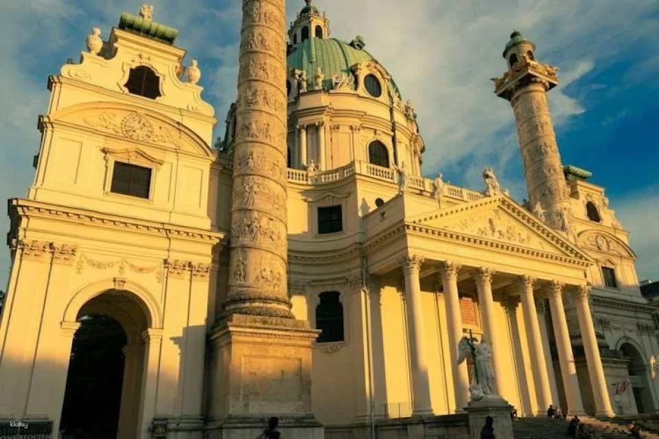 Upper Belvedere ticket and audio tour with self-guided city walk