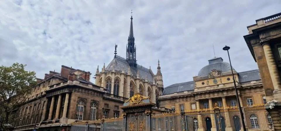 Sainte-Chapelle guided tour with reserved entry