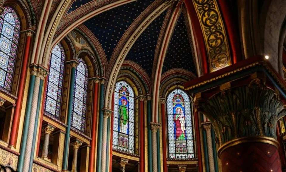 Sainte-Chapelle guided tour with reserved entry