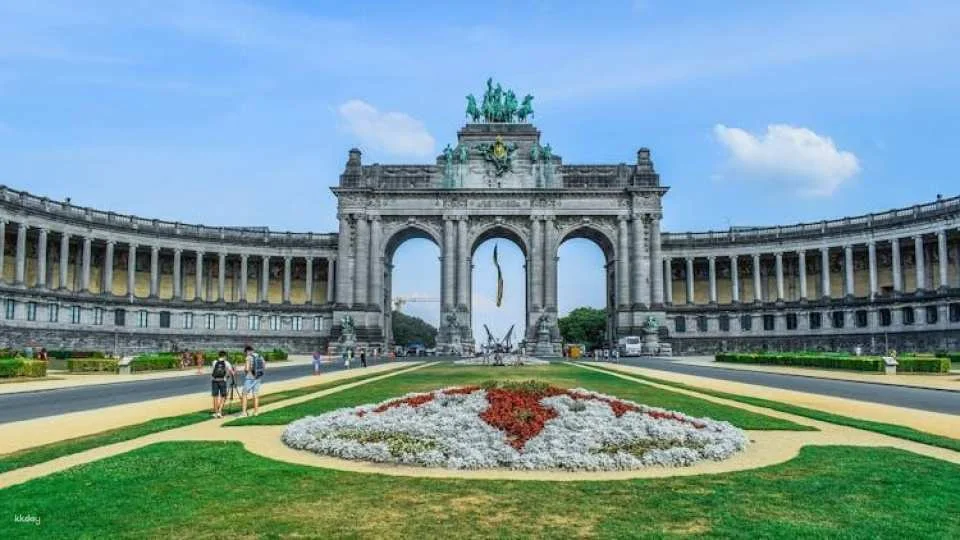Brussels and Bruges Guided Tour from Paris