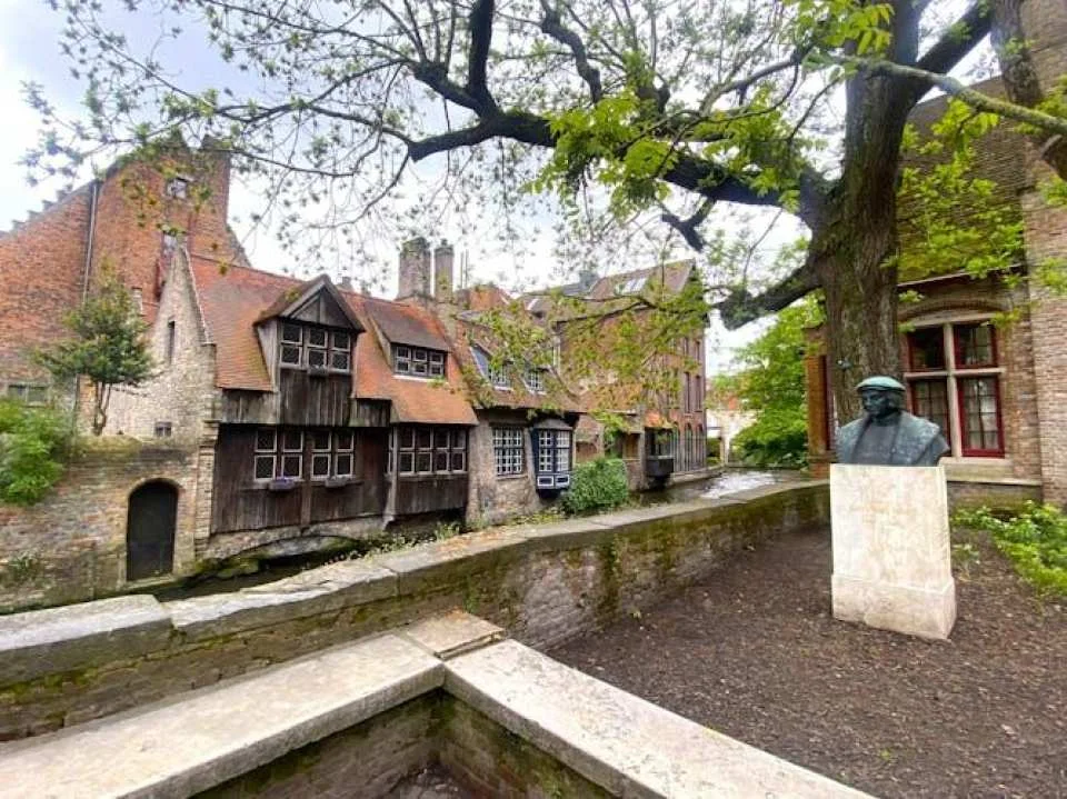 Brussels and Bruges Guided Tour from Paris
