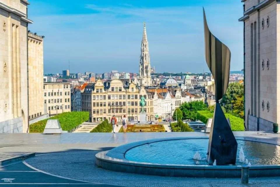 Brussels and Bruges Guided Tour from Paris