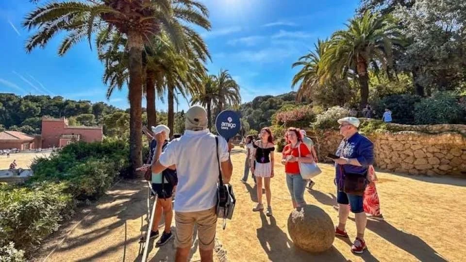 Fast-track access to Park Güell with guided tour