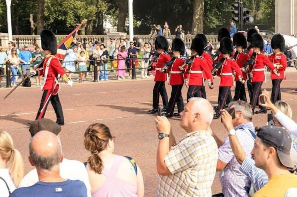 Big Ben, Churchill War Rooms, and Buckingham Palace tickets and guided tour