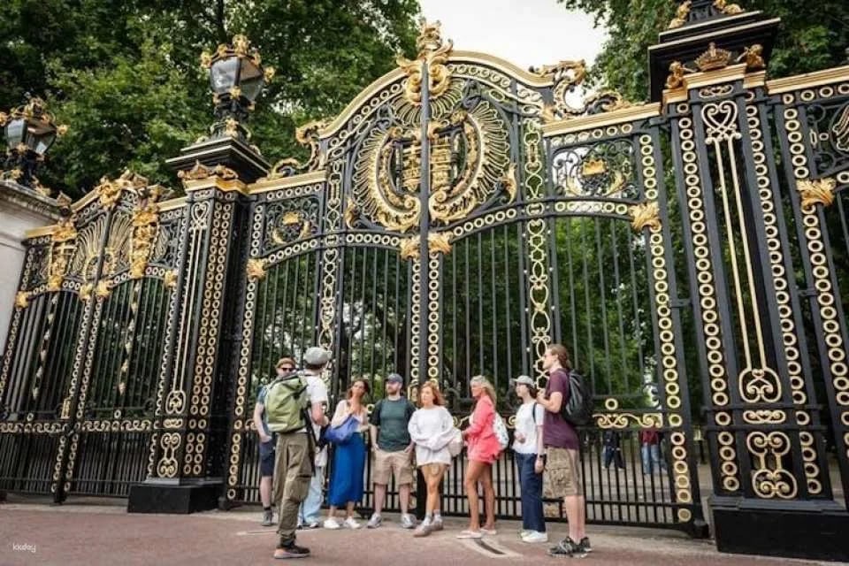 Big Ben, Churchill War Rooms, and Buckingham Palace tickets and guided tour