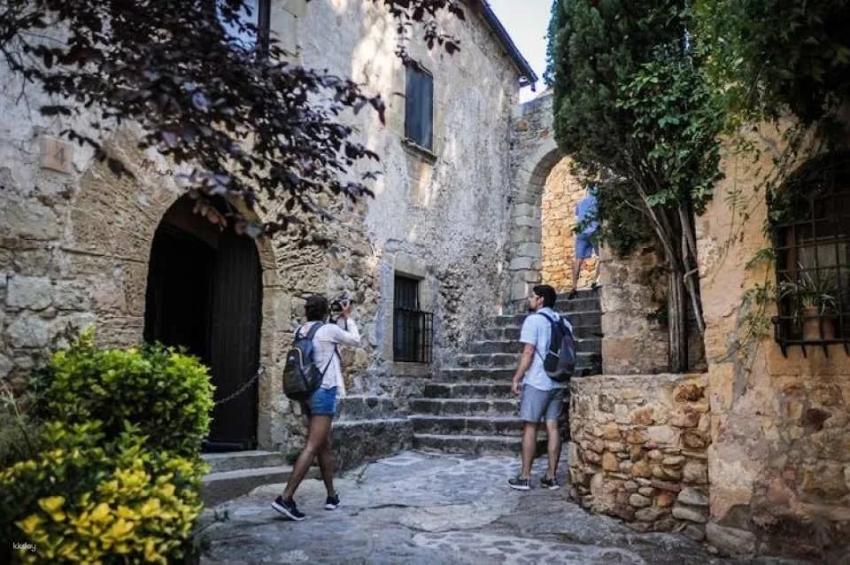 Girona and Costa Brava full-day tour from Barcelona