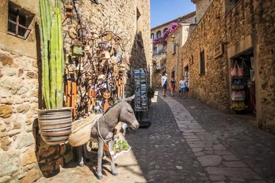 Girona and Costa Brava full-day tour from Barcelona