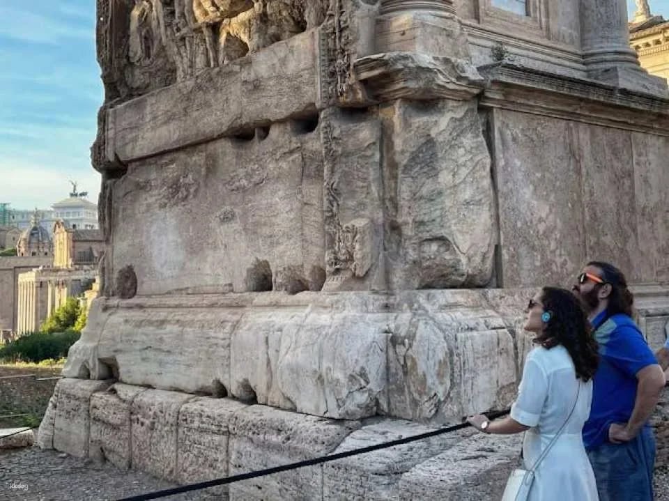 Colosseum semi-private tour with Roman Forum and Palatine Hill