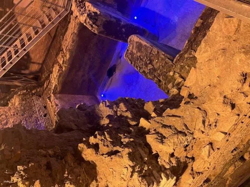 Guided Walking Tour of Rome Centre and Trevi Underground District