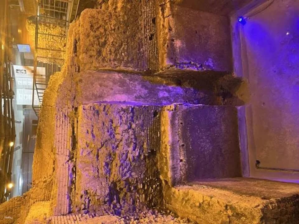 Guided Walking Tour of Rome Centre and Trevi Underground District