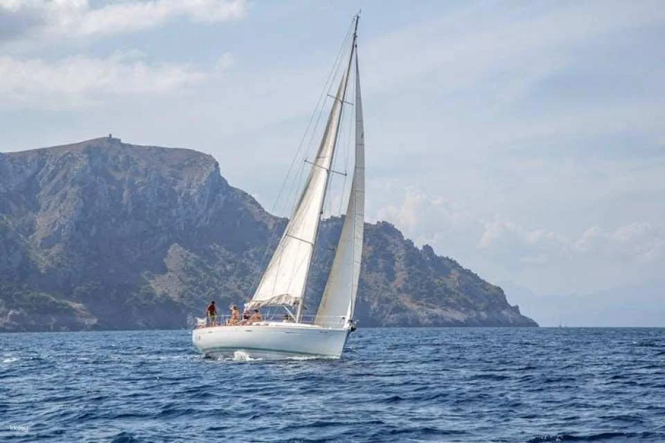 Majorca sailing yacht charter Belmita with transfer by Mayurca Yachting