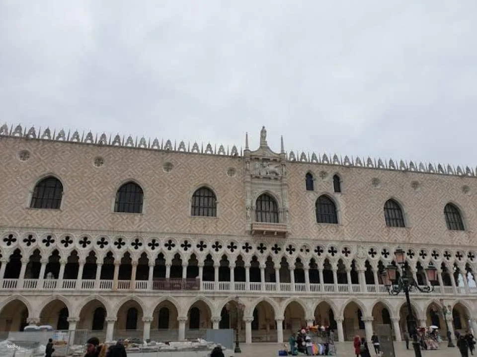Early entrance combo tour to Doge's palace and St. Mark's Basilica
