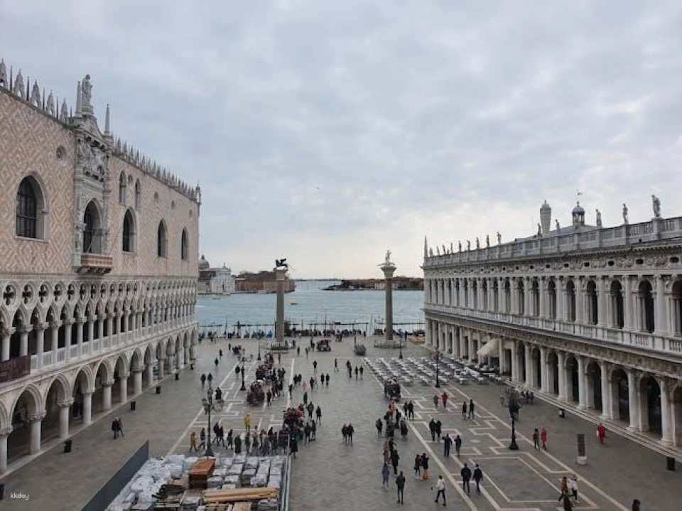 Early entrance combo tour to Doge's palace and St. Mark's Basilica