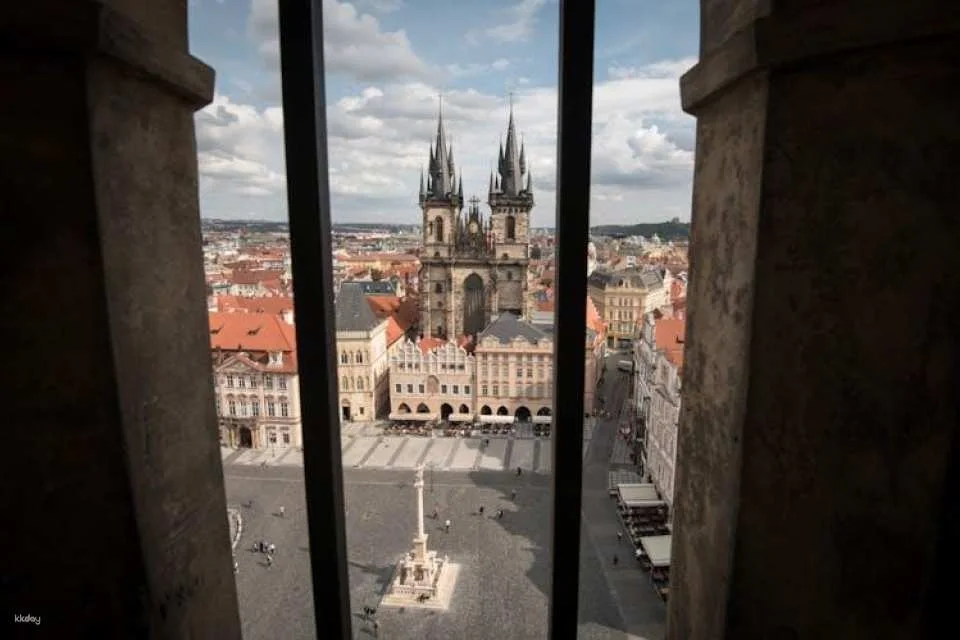Prague's Old Town, astronomical clock and underground guided tour