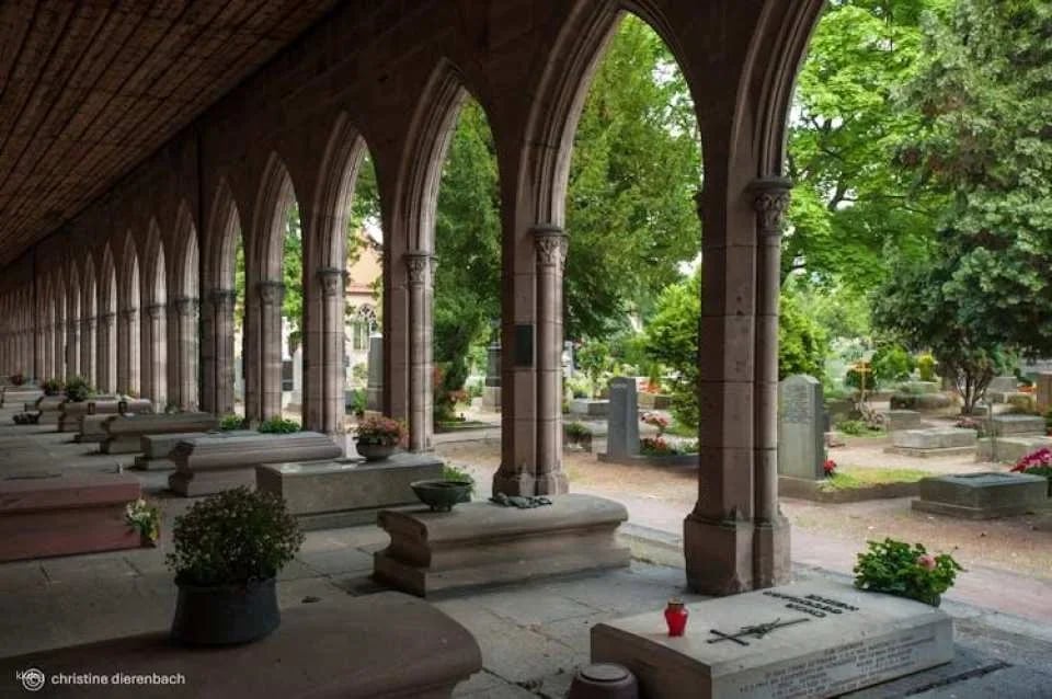 Guided tour Johannis cemetery and Hesperid Gardens Nuremberg