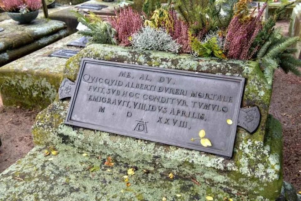 Guided tour Johannis cemetery and Hesperid Gardens Nuremberg