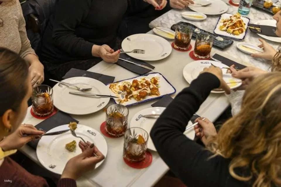 Tapas and wine guided tour